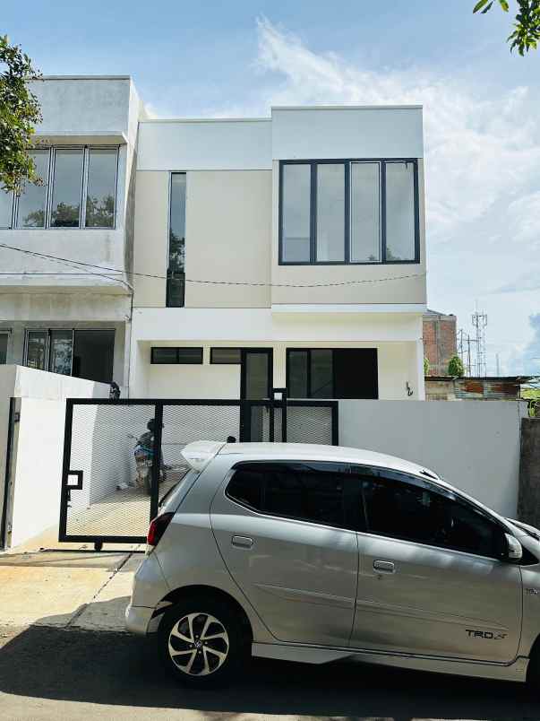 rumah modern dalam komplek di pamulang tangsel