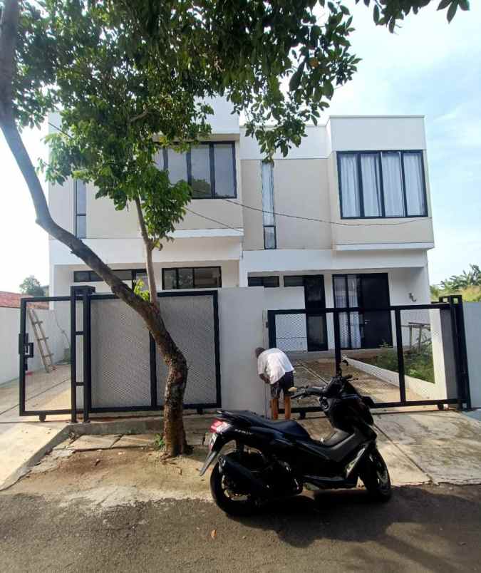 rumah modern dalam komplek di pamulang tangsel