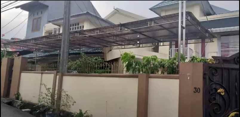 rumah murah tanah luas di kalisari jakarta timur