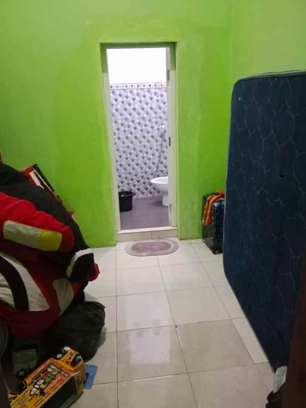 rumah perum dua unit jd satu siap huni