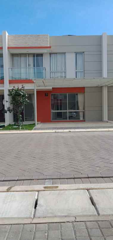 rumah pik 2