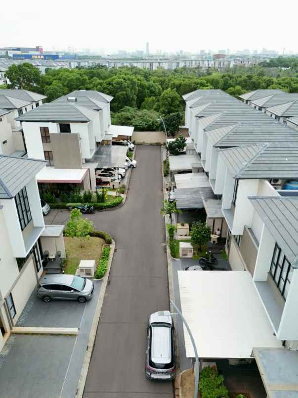 rumah second siap huni di perum jgc asya cakung