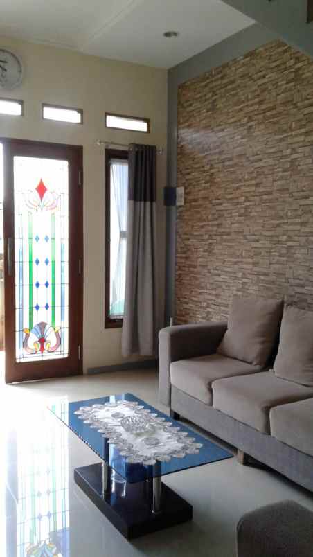 rumah secound 2 lt fully furnished di grogol depok