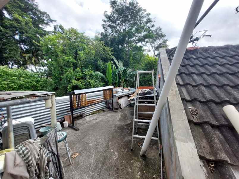 rumah secound di purwomartani sleman murah