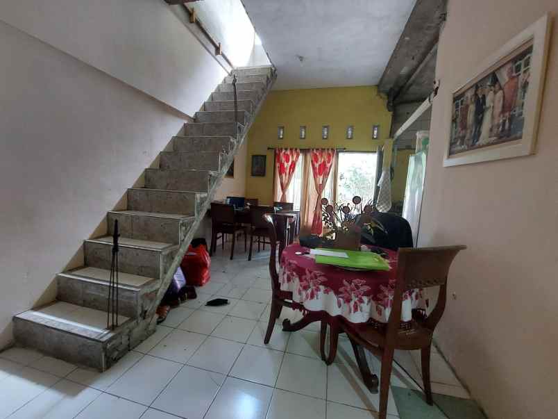 rumah secound di purwomartani sleman murah