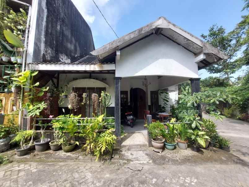 rumah secound di purwomartani sleman murah