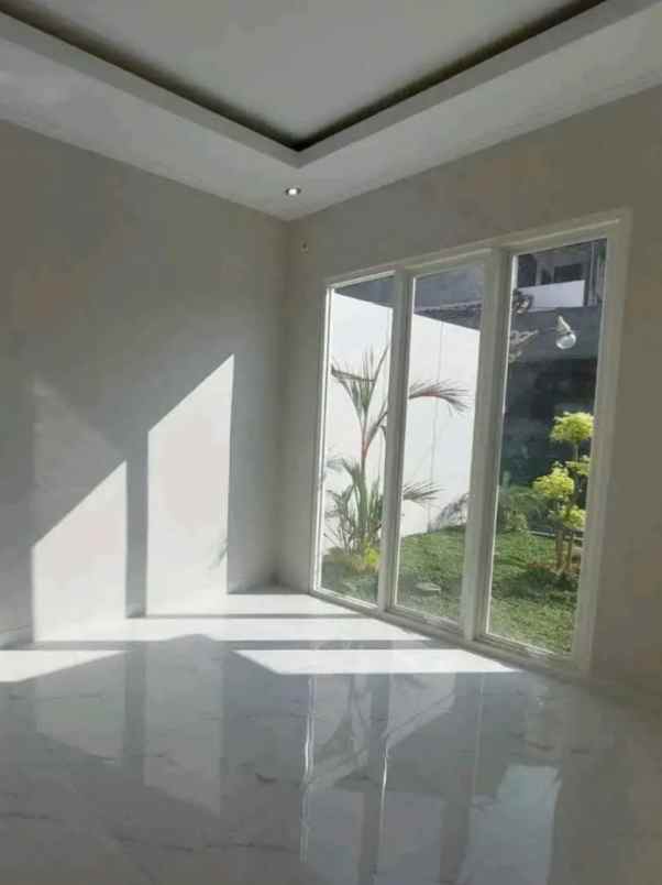 rumah siap huni 2 lantai di palagan km 7 dekat hyatt