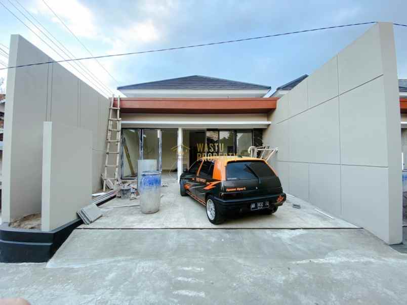 rumah siap huni dekat exit tol jogja solo di kalasan