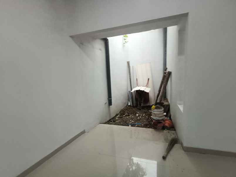 rumah siap huni di perumahan mijen semarang