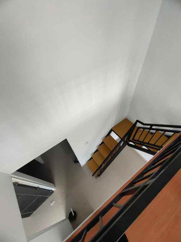 rumah tanpa dp mezzanine balkon kpr murah