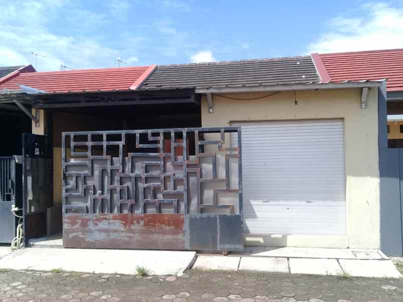 rumah tengah tani cirebon jabar