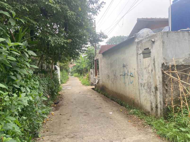 tanah strategis area mampang depok 1 km tol sawangan