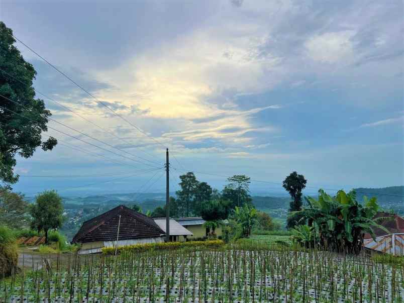 tanah view istimewa 200m kemuning karanganyar