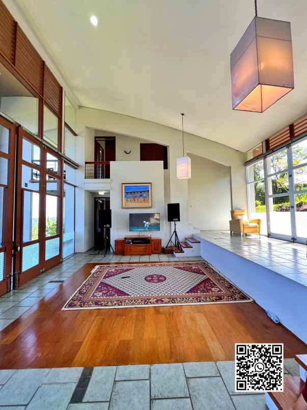 villa kapal cisarua puncak bogor