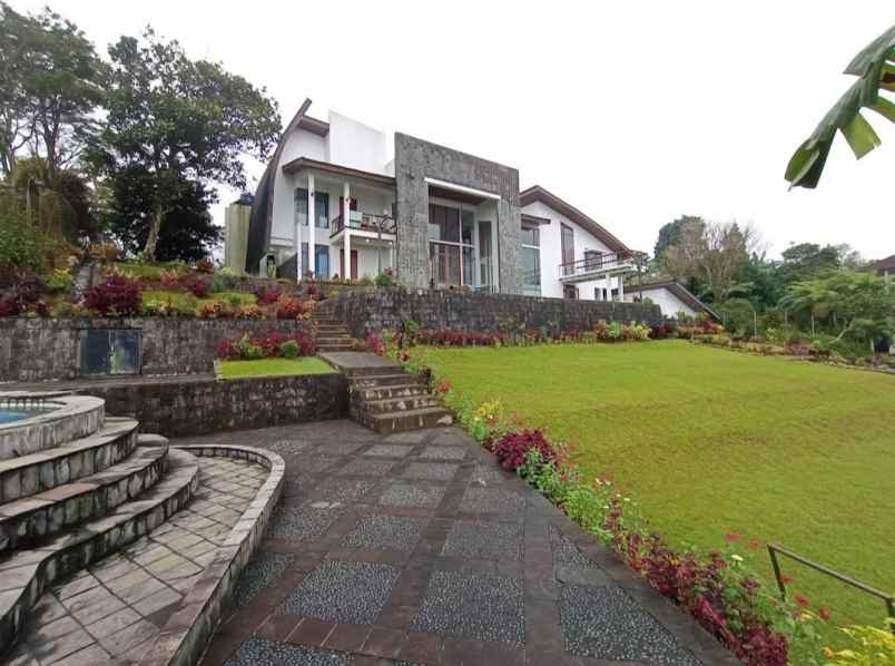 villa kapal cisarua puncak bogor