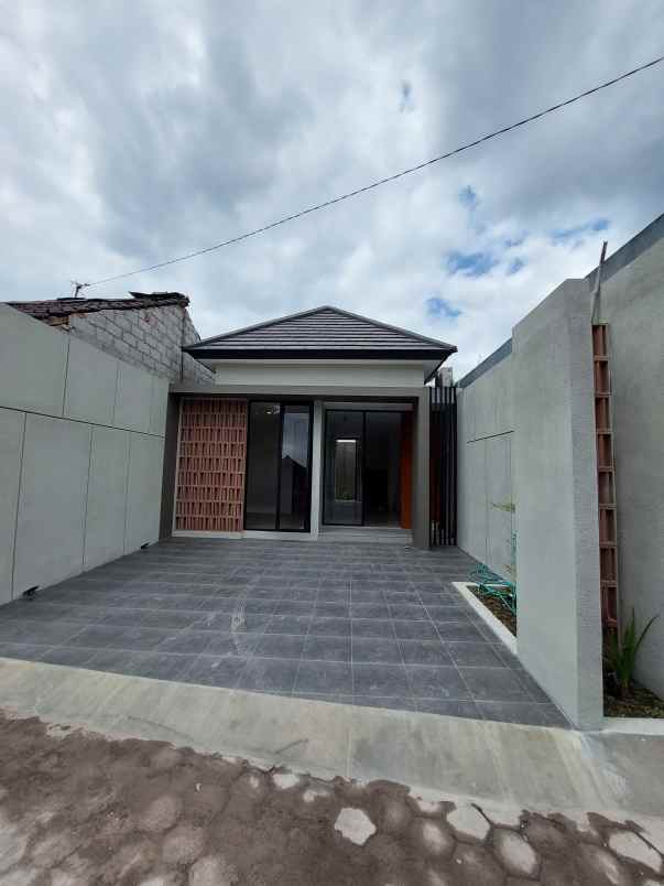 baru rumah cantik utara pamella 7 purwomartani sleman