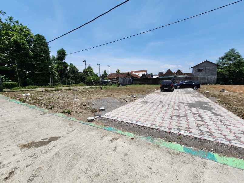 dekat rs hardjolukito tanah jogja di berbah