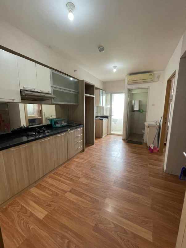 dijual apartemen educity tower yale