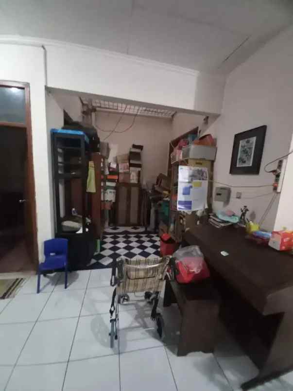 Dijual Cepat Rumah Lantai Di Bintaro Sektor