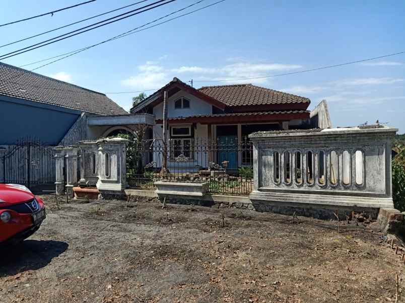 dijual cepat rumah dan tanah pekarangan