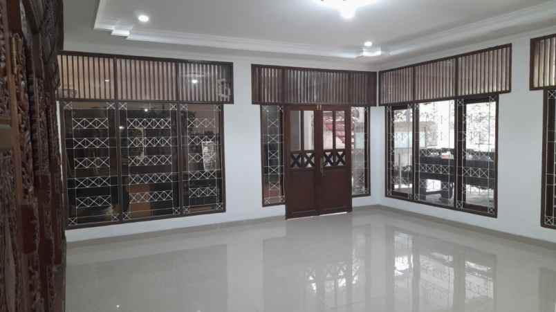 dijual cepat rumah unik dalam cluster di cinere depok