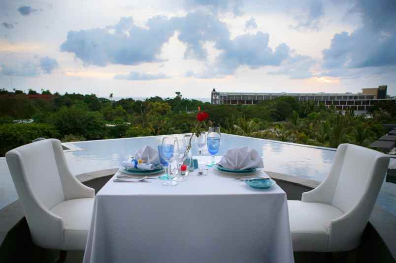 dijual hotel bintang 4 di seminyak bali