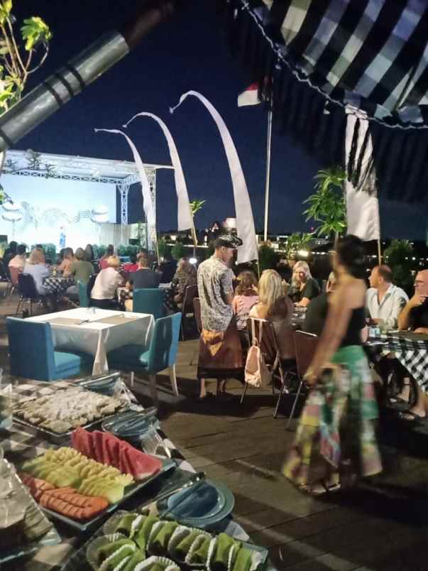 dijual hotel bintang 4 di seminyak bali