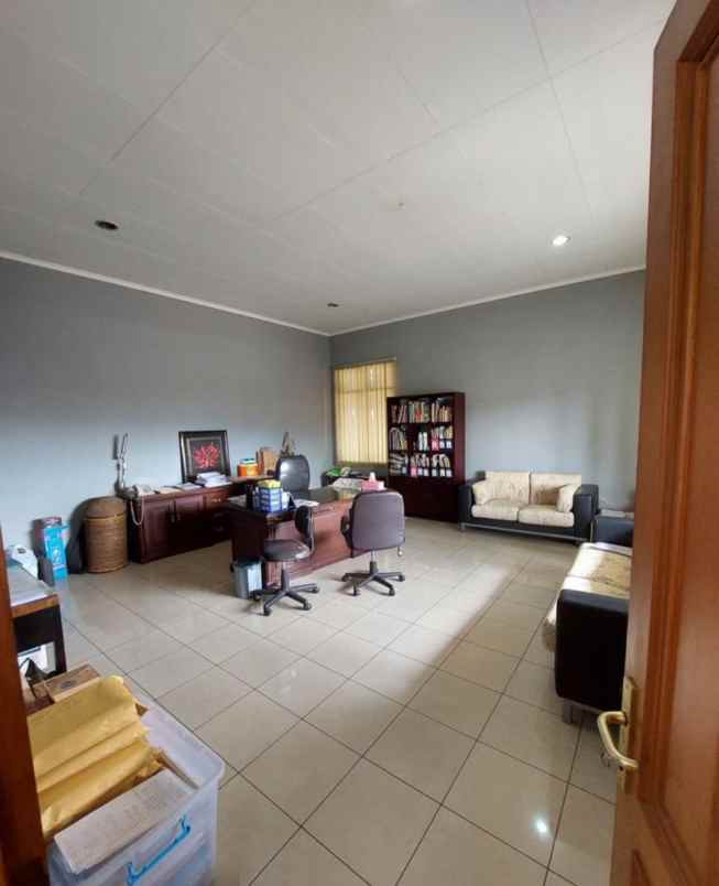 dijual kantor dan gudang