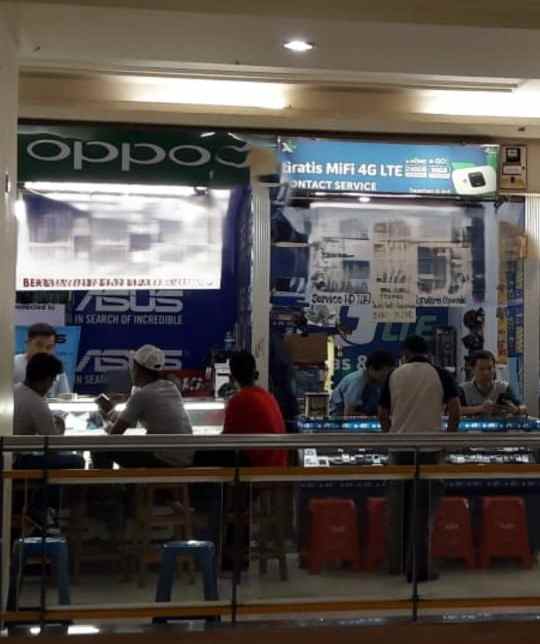 dijual kios letak strategis di roxy mas
