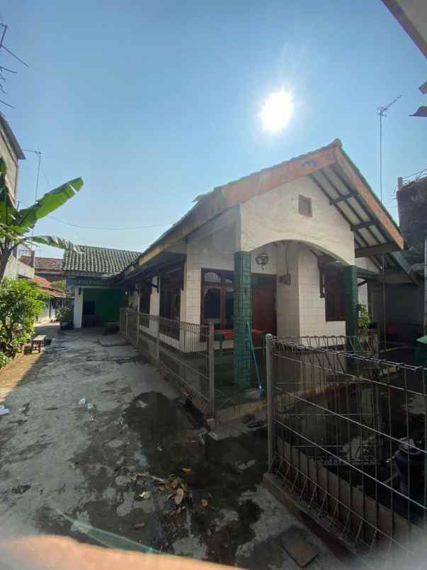 dijual kost 88 jln raya pantura