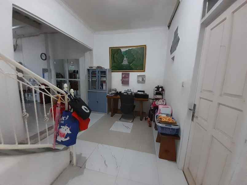 dijual kost jati padang