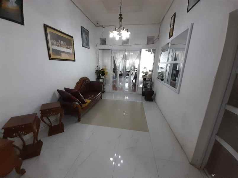 dijual kost jati padang