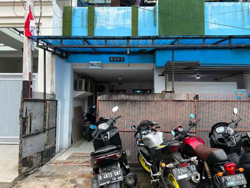 dijual kost jl pelepah hijau kelapa