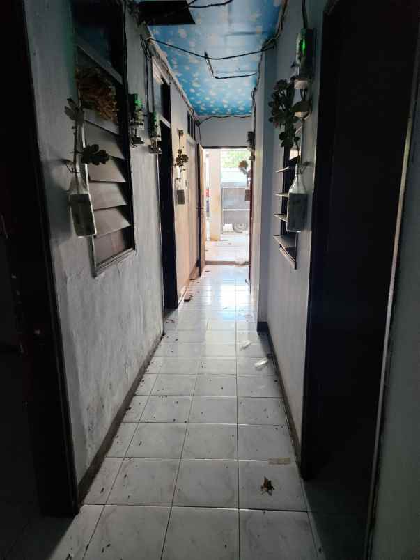 dijual kost jl pelepah hijau kelapa