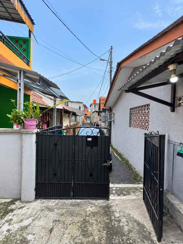 dijual kost jurangmangu timur