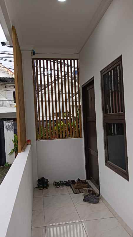 dijual kost menteng