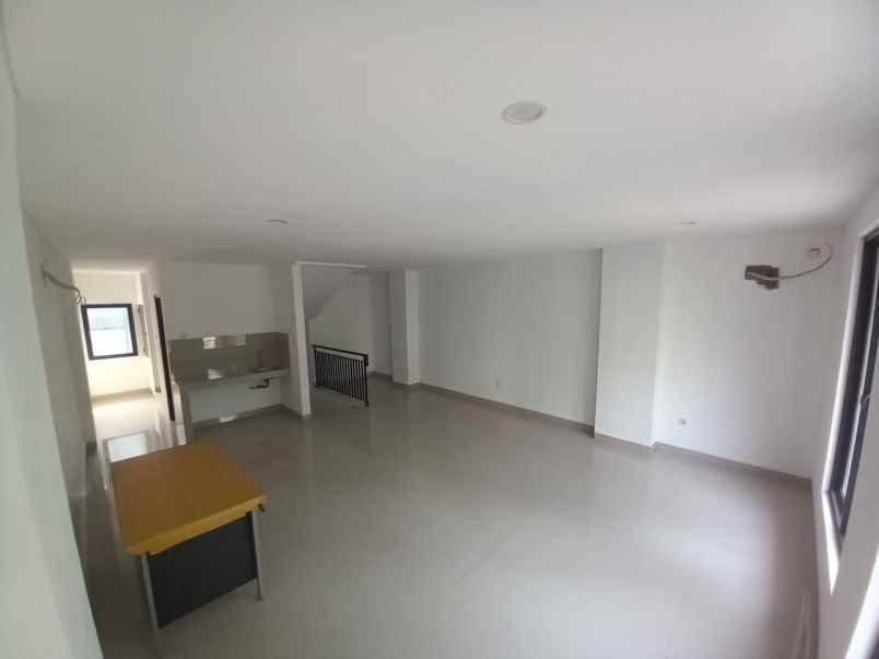 dijual ruko gudang kantor guntur