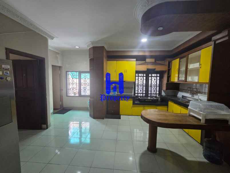 dijual ruko gudang kantor jalan m h thamrin simpang