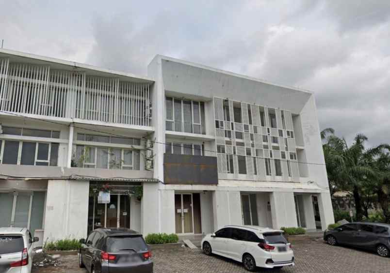 dijual ruko gudang kantor ruko dian istana wiyung