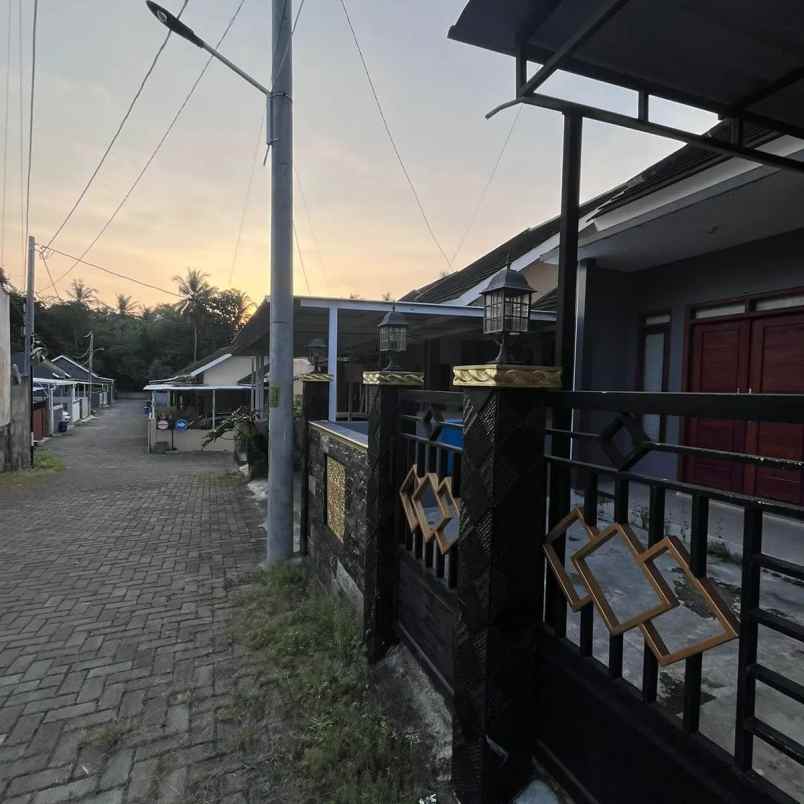 dijual rumah 1 5 km ke puskesmas kasihan