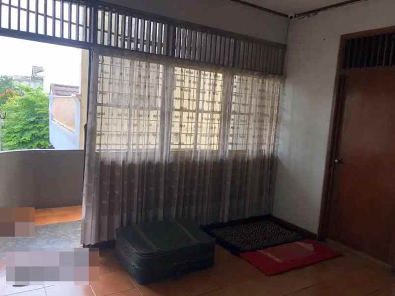 dijual rumah 2 lantai di cipadu larangan