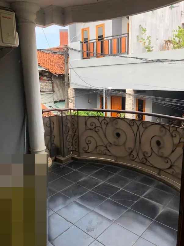 dijual rumah 2 lantai di cipadu larangan