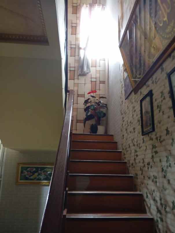 dijual rumah 78 jalan boulevard