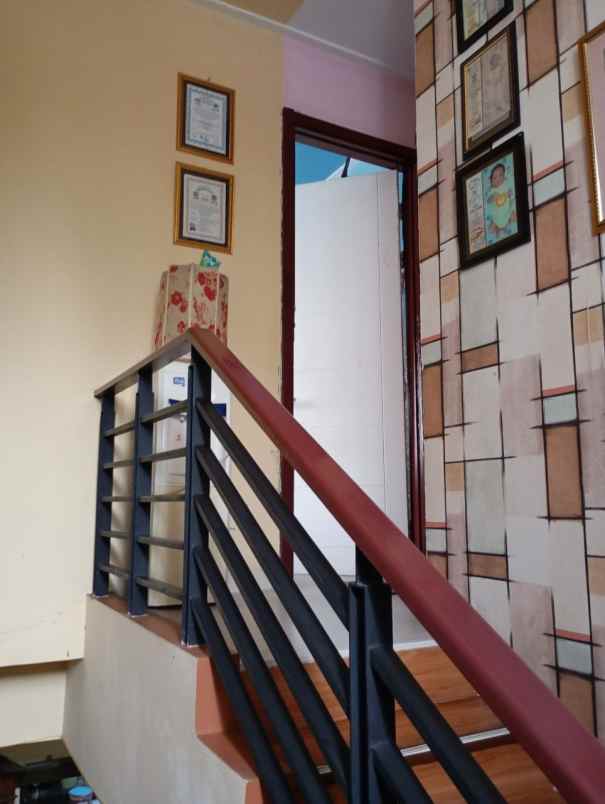 dijual rumah 78 jalan boulevard