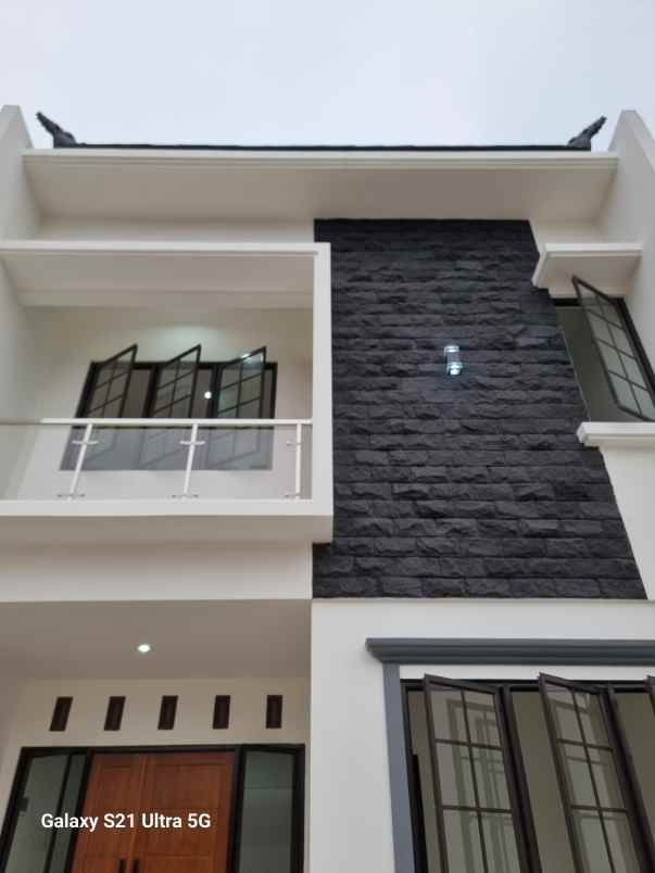 dijual rumah ad216