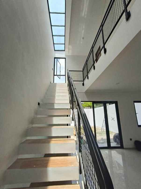 dijual rumah arcamanik endah selangkah