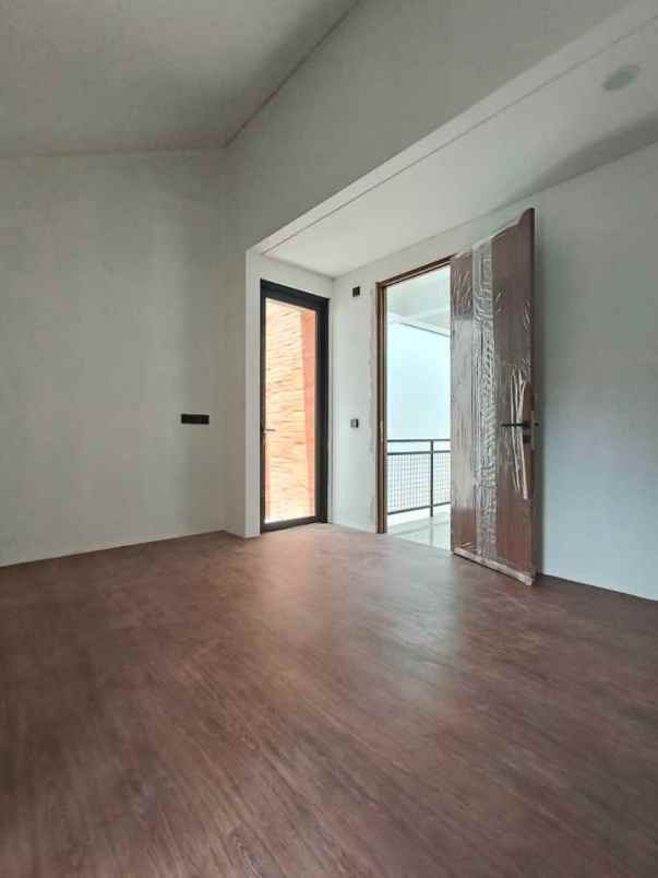 dijual rumah arcamanik endah selangkah