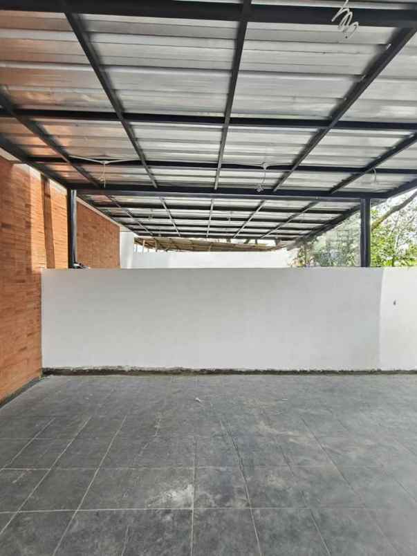 dijual rumah arcamanik endah selangkah