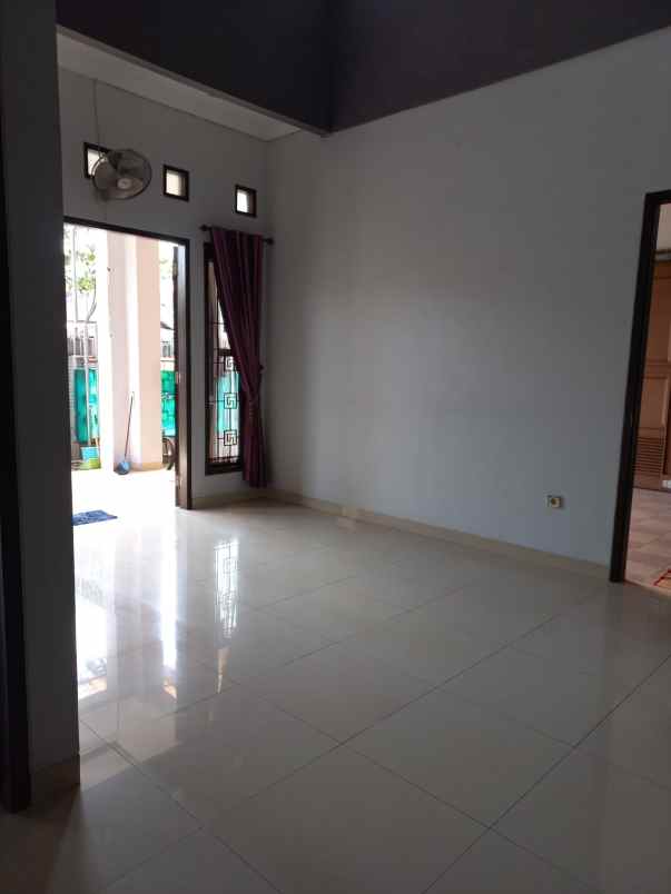 dijual rumah bagus di villa mutiara