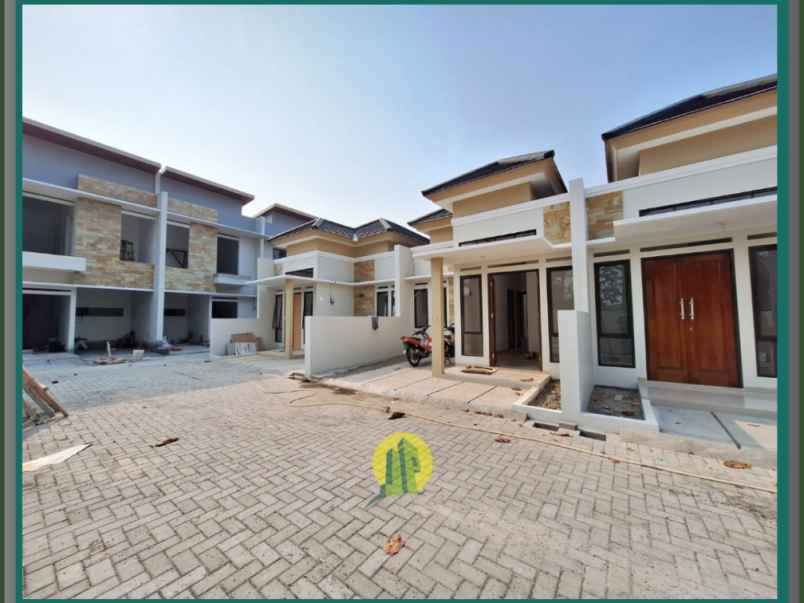 dijual rumah bambu apus